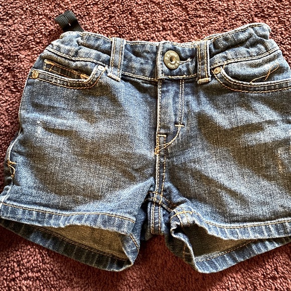 Girls Jean shorts size 4 Toddler - Picture 1 of 4